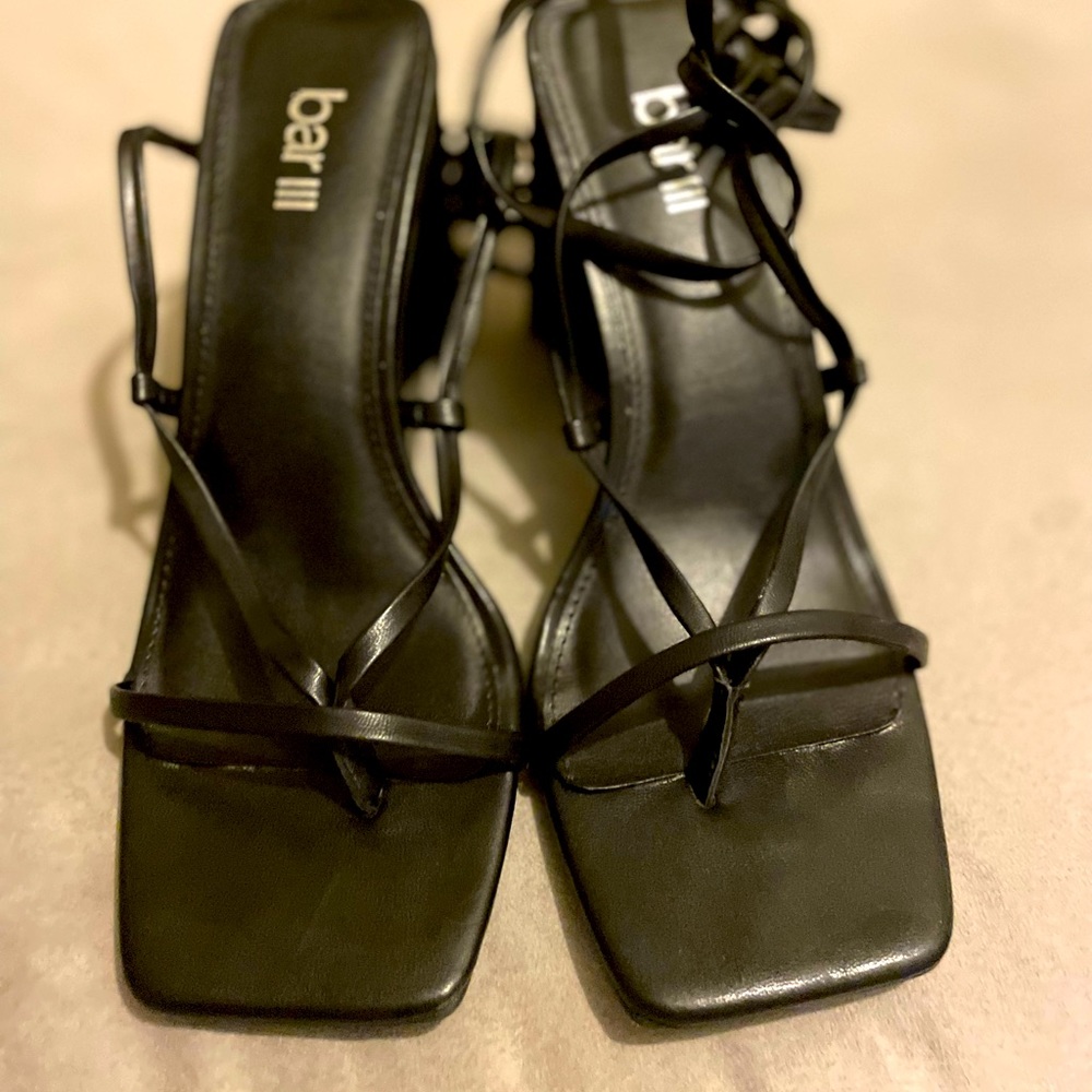 Bar III “Alana Tie-Up Geo- Heel Straps Sandal” Excellent Used Condition